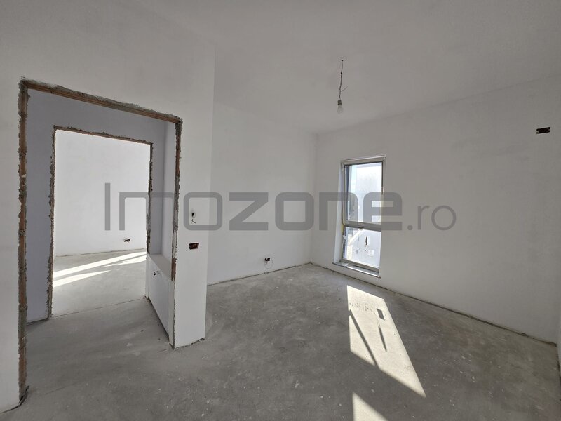 Otopeni - zona Ferme vila  4 camere 2 parcari finisata la alb comision 0%